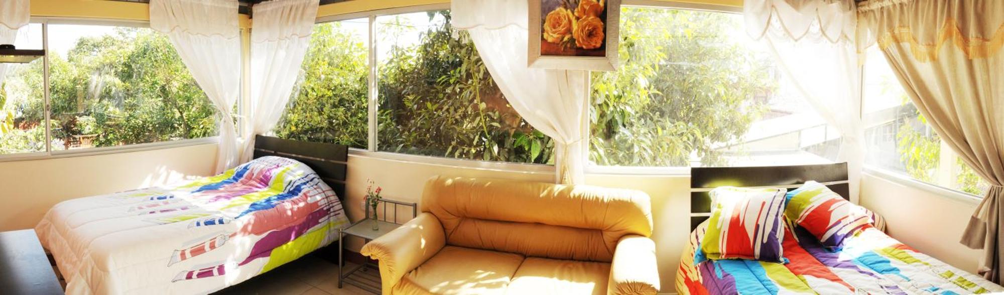 Hostal El Parque Tababela Room photo