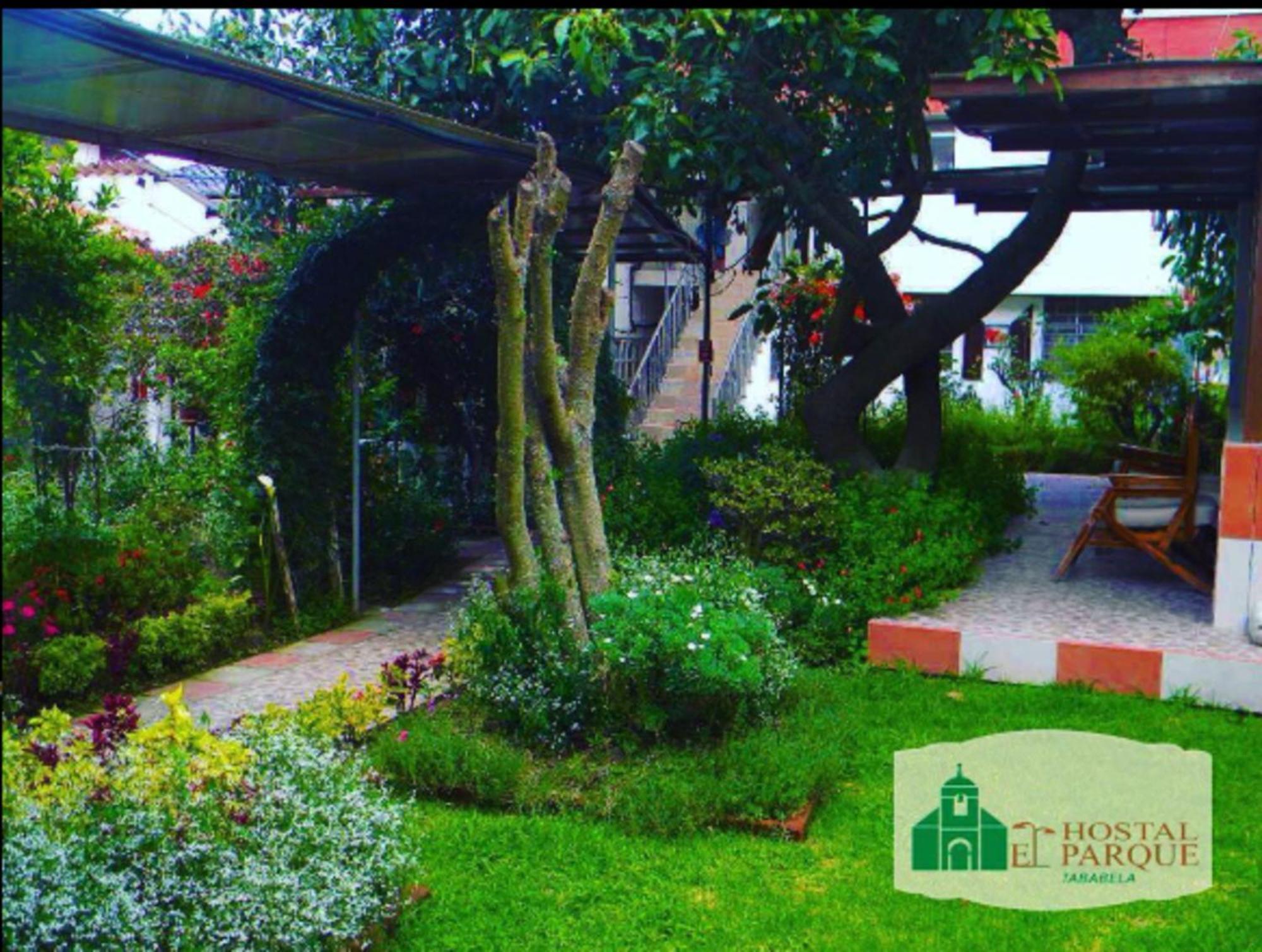 Hostal El Parque Tababela Exterior photo